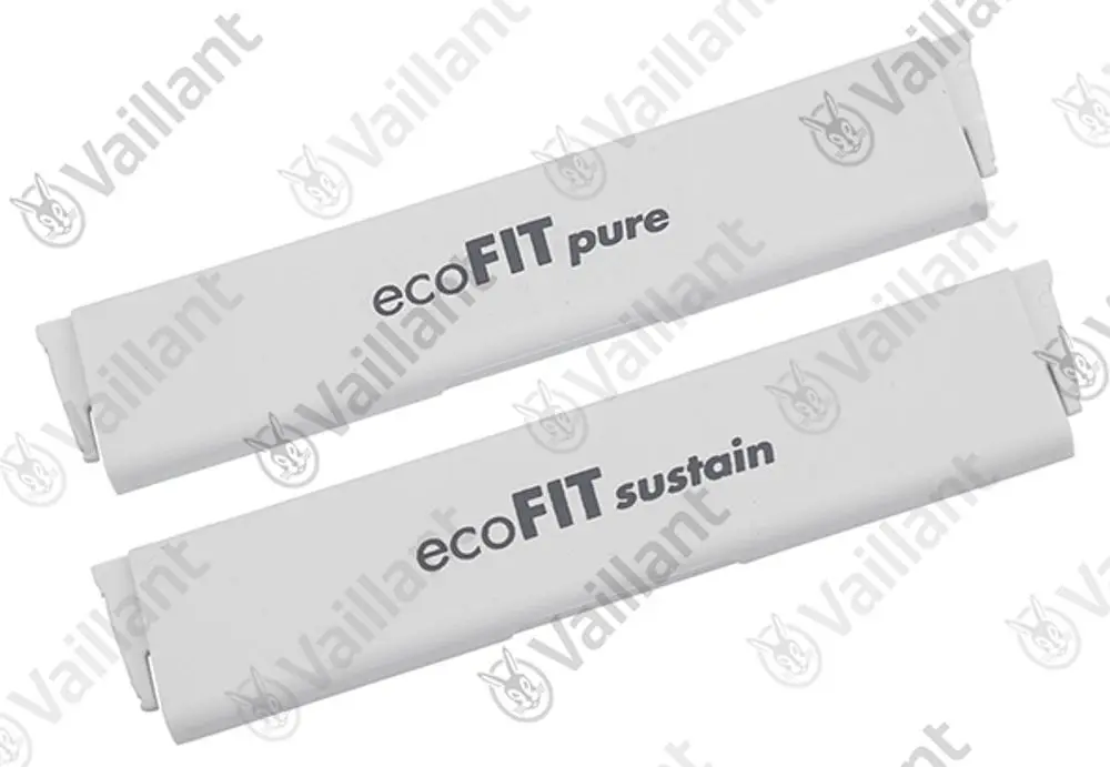 Vaillant Produktkomponenten mit den Aufschriften „ecoFIT pure“ und „ecoFIT sustain“ auf weißen Kunststoffteilen.